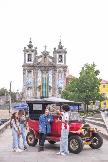 Tour Porto: Classic Car + A Toast with Port Wine - Port Wine Toast: Why It Belongs in the Middle of the Tour