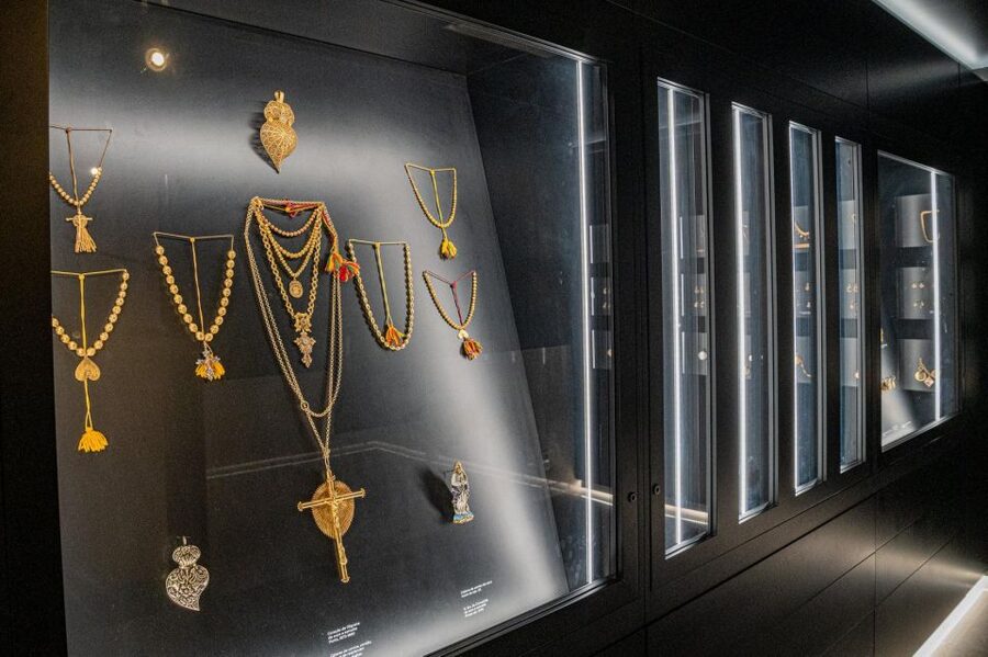 Viana do Castelo Costume Museum - Inside the former Bank of Portugal: a practical walkthrough