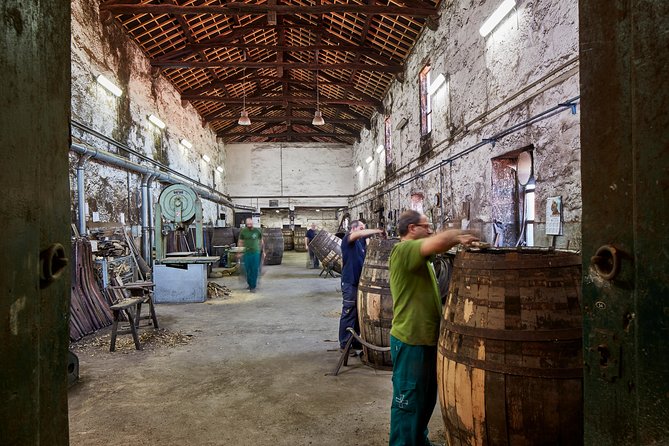 Visit to Cockburn's Cellars - Stop 1: The guided lodge walk and wine tasting