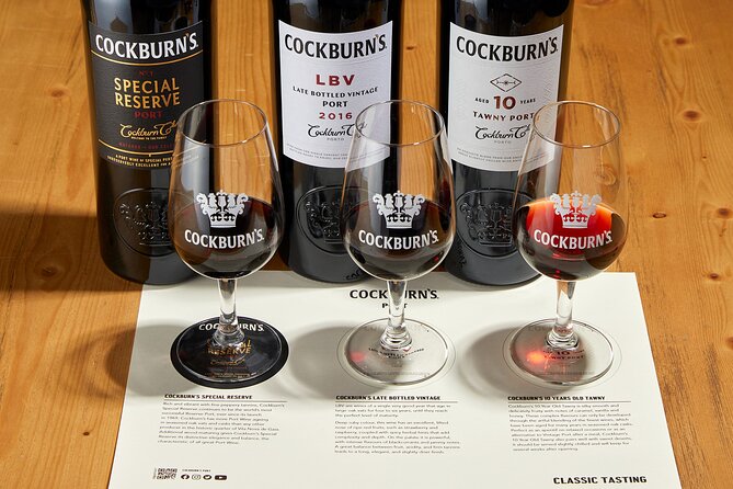 Visit to Cockburn's Cellars - Inside the vast lodge: what you will actually notice