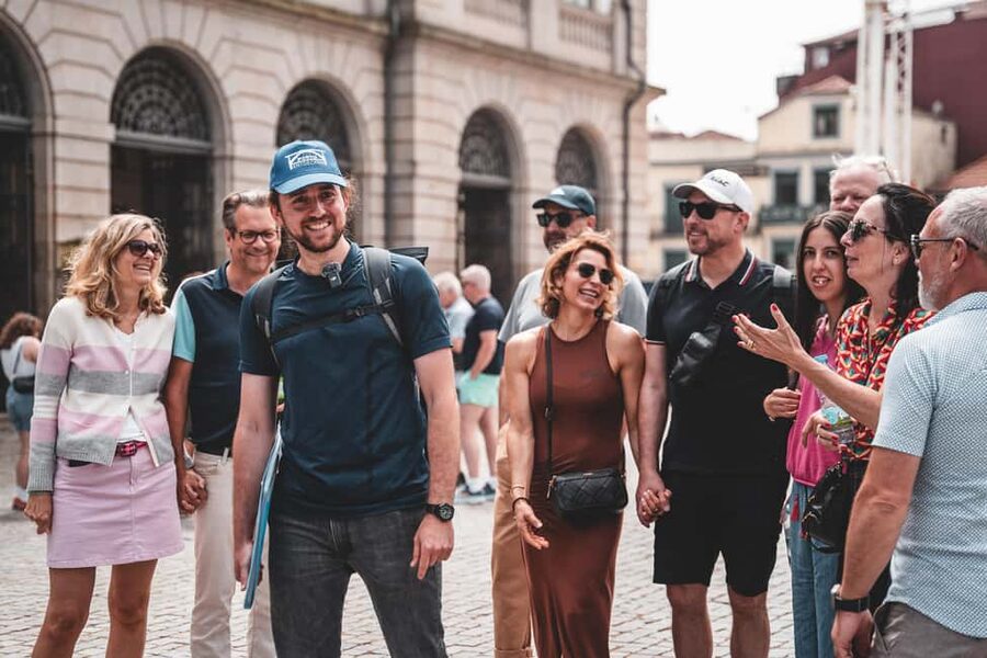 Walking tour discover Porto's center in German (max. 12 pax) - Timing and walking rhythm: about 3.5 hours with a break